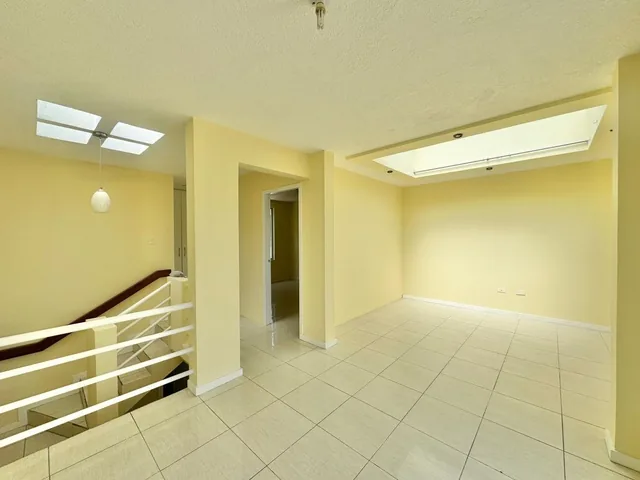 Venta de Casa Frente Al Colegio Ism Quito Sector Solca — imagen 3