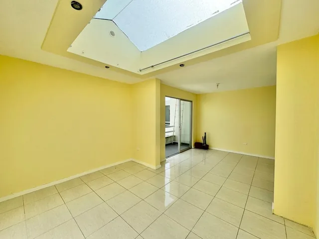 Venta de Casa Frente Al Colegio Ism Quito Sector Solca — imagen 2