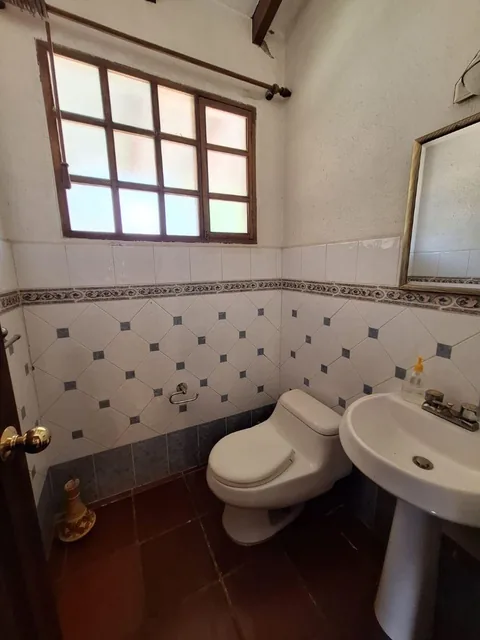 Casa Rústica en Venta con Amplio Terreno – Urbanización Pueblo Viejo de Santa Ana, Sangolquí — imagen 5