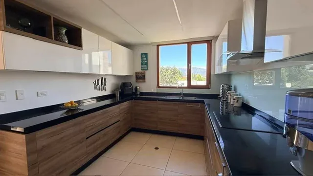Departamento de 191 m² con 3 Dorm. en Venta en Cumbayá — imagen 2