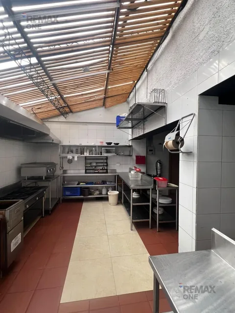 En Venta Restaurante en Cuenca Sector Paseo de Los Cañaris, Azuay — imagen 2