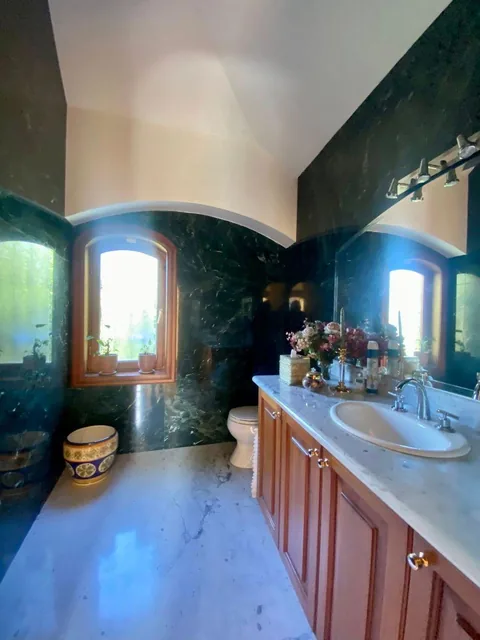Casa en Venta 431 m² · Altos del Valle, Miravalle · Terreno de 617 m². Oportunidad de Inversión — imagen 2