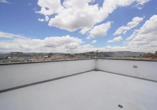 Loft Dúplex con Terraza Privada y Vista Panorámica de Quito Usd. 95000 — imagen 3