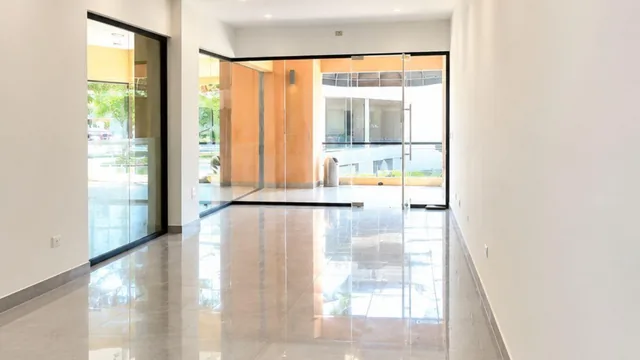 Local Esquinero 48 m² en Venta o Alquiler – Laguna Plaza, Vía a La Costa, Guayas — imagen 5