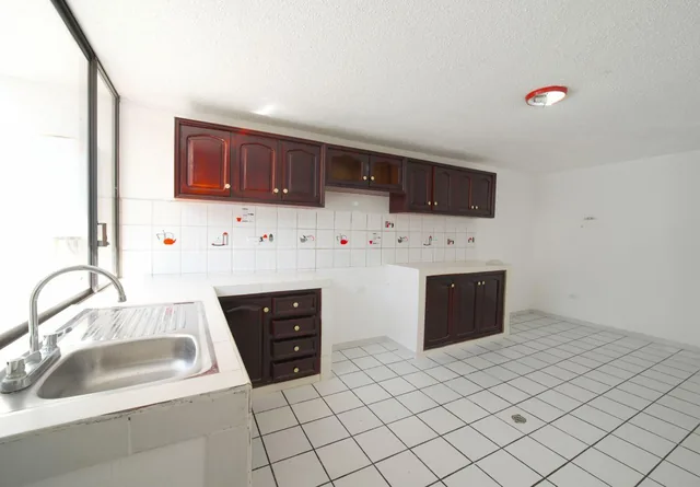 Casa Esquinera en Venta en El Triángulo — imagen 2