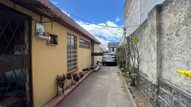 Casa de Una Planta en Venta, Cuenta con 335 m². Jorge Piedra y Guaranda, Norte de Quito — imagen 4