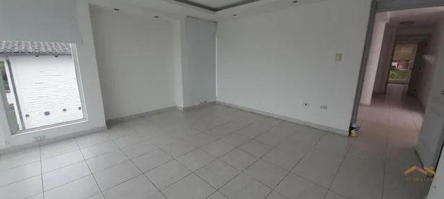 Casa de Venta en Cumbaya, Cerca a La Universidad San Francisco. Provincia de Pichincha — imagen 2
