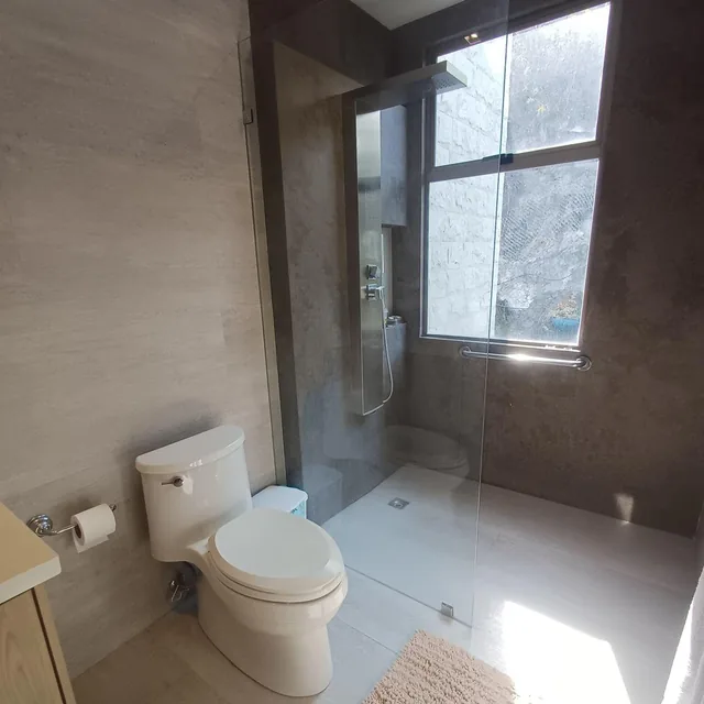 Casa en Venta, Urb. Los Parques en Ceibos, Guayas — imagen 4