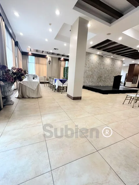 Vendo Edificio Km 12 Via a La costa Planta Baja Más 2 Pisos Altos 1.832 m² Construcción Ascensor, Guayas — imagen 5