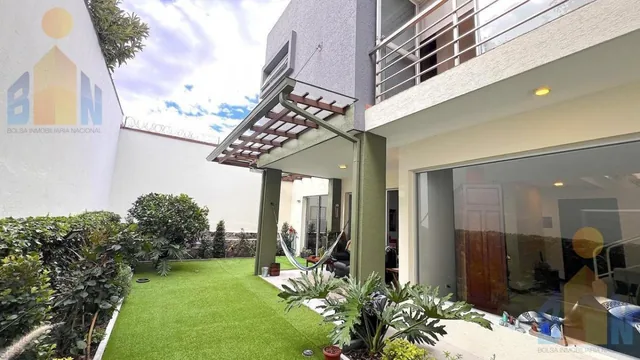 Casa en Venta en Cumbayá, Cerca a La Usfq Dentro de Urbanización Privada — imagen 5
