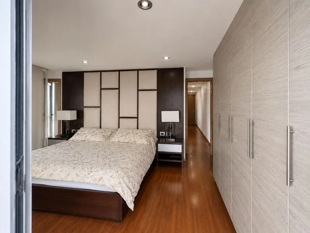 En Venta Departamento con Balcón 95 m² - Dentro de Urbanización - Lomas de Monteserrin — imagen 4