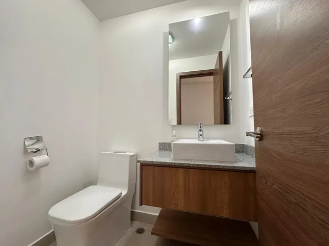En Venta Amplio Departamento de Tres Dorm. con Balcones 137 m² - La Carolina — imagen 4