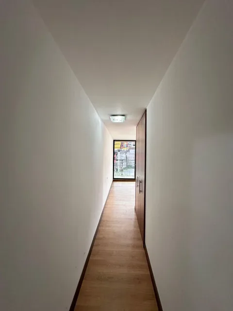 En Venta Amplio Departamento de Tres Dorm. con Balcones 137 m² - La Carolina — imagen 2