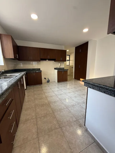 Casa en Venta, Estancias del Rio con 440 m² de Terreno y 3 Habitaciones, Km 10 de La Via Samborondon, Guayas — imagen 4