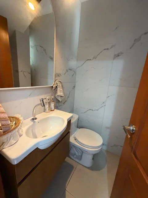 Casa en Venta con Piscina Km 2,5 Via a Samborondón, Guayas — imagen 3