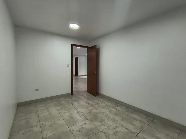 Oficina de 118 m en Venta o Renta, Piso Alto, Sector de La Carolina - Plataforma Gubernamental — imagen 3