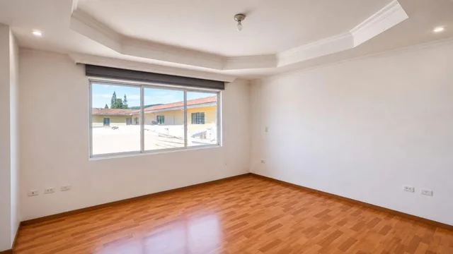 Casa de 240 m² con 3 Dorm. en Venta en Conocoto — imagen 5