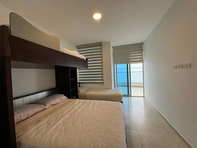 Departamento de 2 Dorm. en Venta en Tonsupa — imagen 2