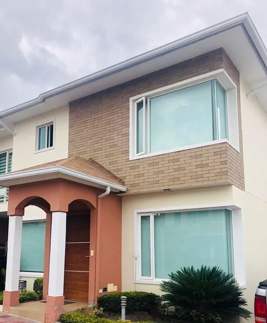 Re/max Futuro Vende Casa de 190 m² en Conjunto Privado Via Intervalles Tumbaco — imagen 3