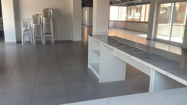 Venta Departamento Balcón Parqueadero Piscina Canchas Carcelen — imagen 2