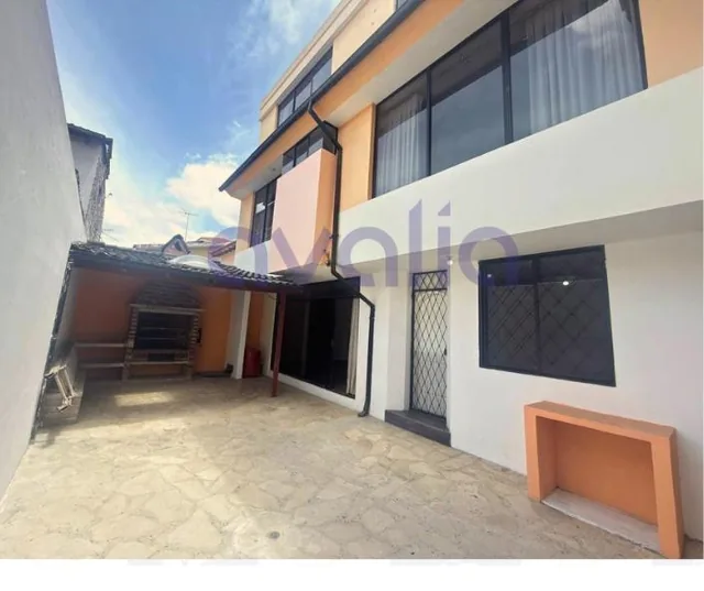 Casa de 490 m en Venta, Sector Multiplaza, Chimborazo — imagen 4