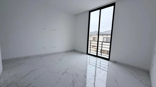 Casa Moderna Esquinera de Estreno con 3 Dorm. en Venta en Samborondón Isla Celeste, Guayas — imagen 5