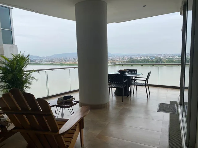 Departamento en Tenis Club. Exclusividad, Amplitud y Una Vista Privilegiada Al Río. Guayas — imagen 3