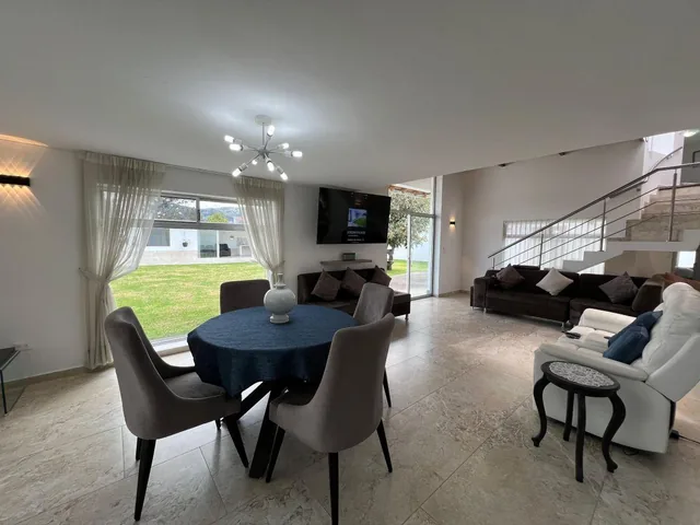 En Venta Casa Independiente Dentro de Conjunto Privado Amoblada 900 m² - Valle de Los Chillos — imagen 3