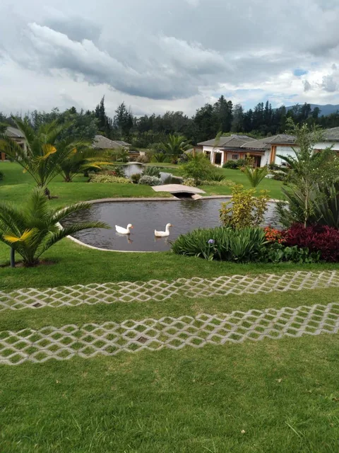 Casas en Venta Dentro de Pakakuna Gardens - Sector Checa — imagen 2