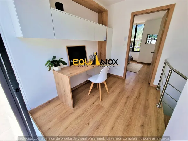 Amplia Casa Doble Altura La Pampa 20 m² — imagen 3