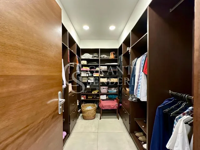 Casa en Venta en San Juan Alto de Cumbayá | Diseño Londoño | Conjunto Privado — imagen 4
