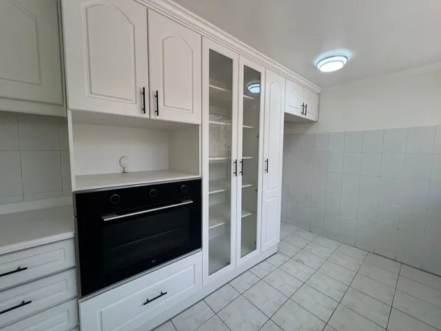 Casa en Venta con 4 Dorm. Jardin y Pérgola en Jardines de Carcelén. Provincia de Pichincha — imagen 3