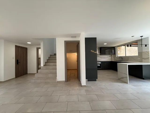 Los Chillos. Excelente Casa en Urbanización, La Joya Perfecta Para La Familia — imagen 3