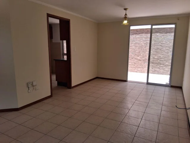 Vendo Casa Pusuqui 100 m² / 3d. Patio — imagen 3