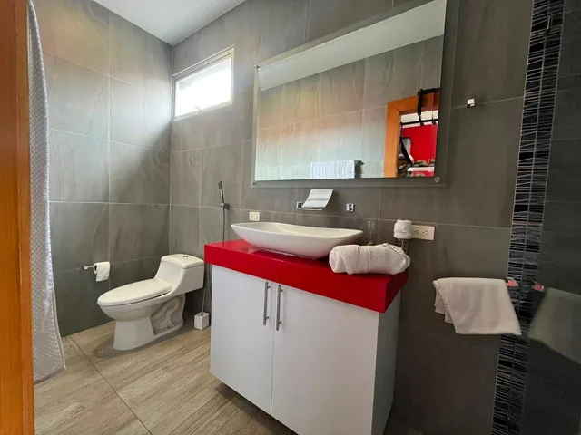Casa de 3 Dorm. en Venta en Ciudad Celeste – Etapa La Ría, Guayas — imagen 2