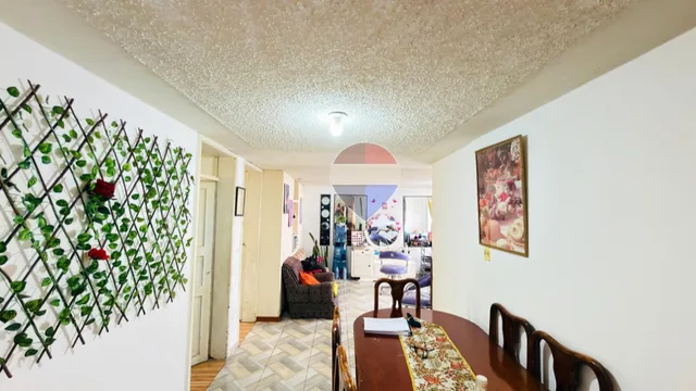 Casa en Venta en Ibarra - Rentera - 3 Departamentos, Imbabura — imagen 4