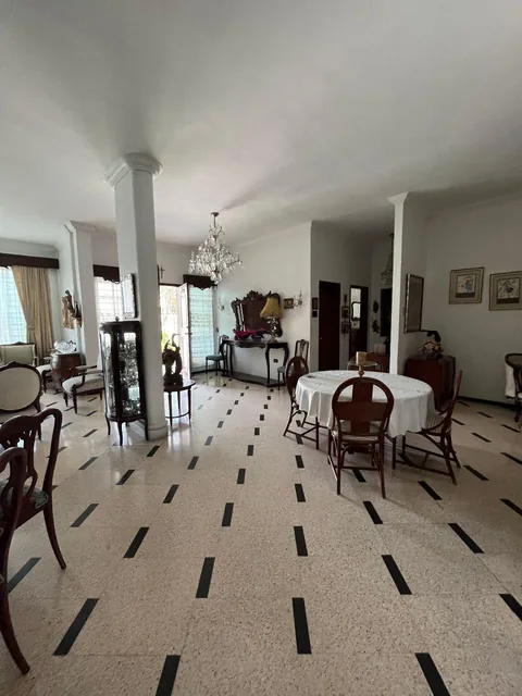 Calle Cedros y Todos Los Santos Para Comercio o Vivienda. Guayas — imagen 4