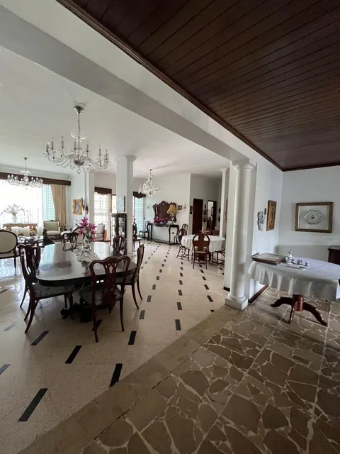 Calle Cedros y Todos Los Santos Para Comercio o Vivienda. Guayas — imagen 2