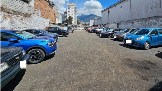 Terreno de Venta 892 m² Calle Diego de Almagro y Orellana, Ideal Para Constructoras. Provincia de Pichincha — imagen 2