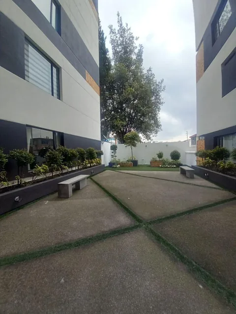 Departamento de Venta Sector America y Colon Universidad Central — imagen 4
