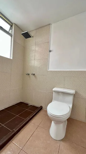 Casa de 120 m² con 3 Dorm. en Venta en Carcelén — imagen 5