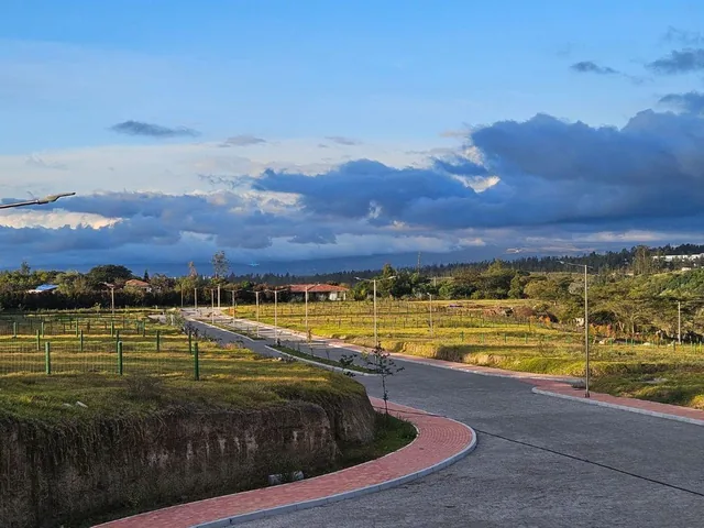 Vendo Excelente Terreno Puembo — imagen 2