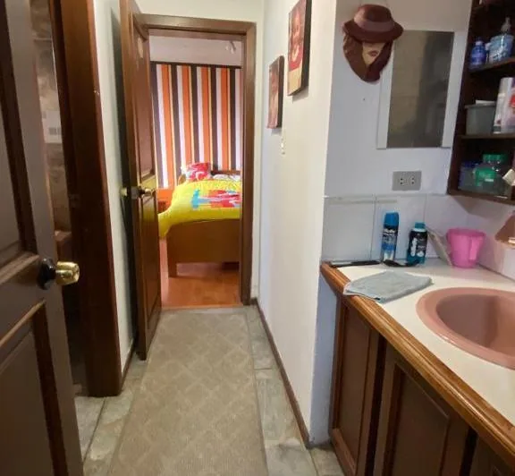 Venta Hermosa Casa de 5 Dorm. en Ponceano Alto Quito — imagen 3