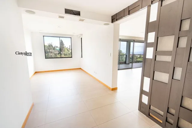 Departamento en Urbanizacion, Cumbayá, Venta, Espacioso 300 m² Internos — imagen 2