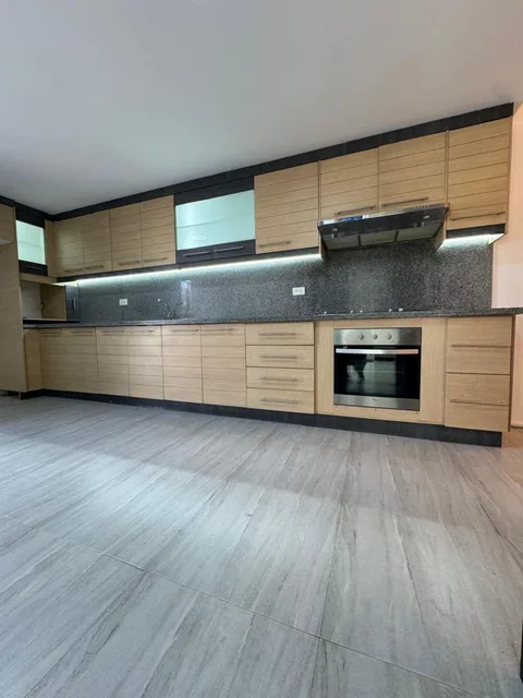 Casa en Venta en Conjunto, 3 Master y Terraza en Urb La Quinta, Ibarra, Cerca de Plaza Shopping, Imbabura — imagen 5