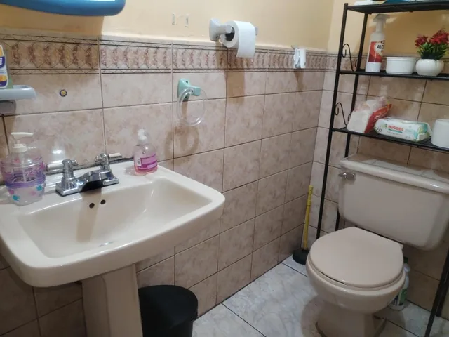 Casa en Venta Sauces 7 Norte de Guayaquil, Guayas — imagen 2