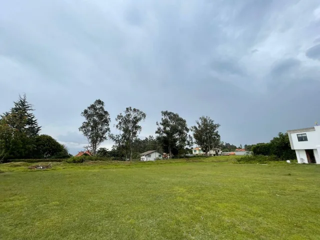Terreno de 1881 m² en Venta en Puembo con Áreas Verdes — imagen 5