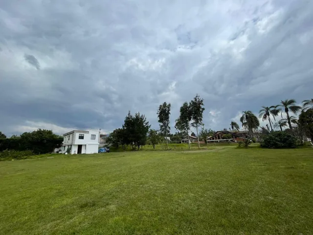 Terreno de 1881 m² en Venta en Puembo con Áreas Verdes — imagen 2