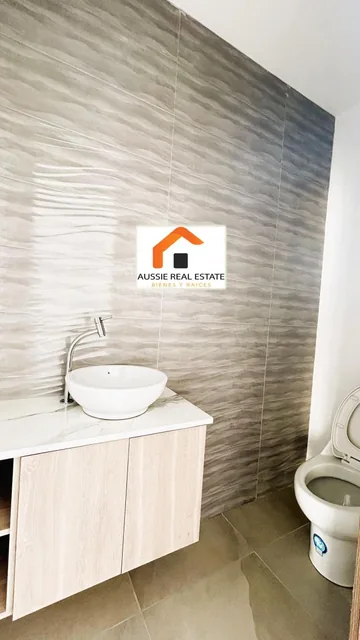 Vendo Casa a Estrenar en Urb. Mallorca Village, 3 Dorm c/u Baño, 150 m, Guayas — imagen 3