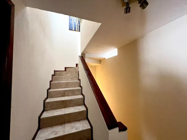 Casa en Venta, Valle de Los Chillos, 4 Dorm. — imagen 3